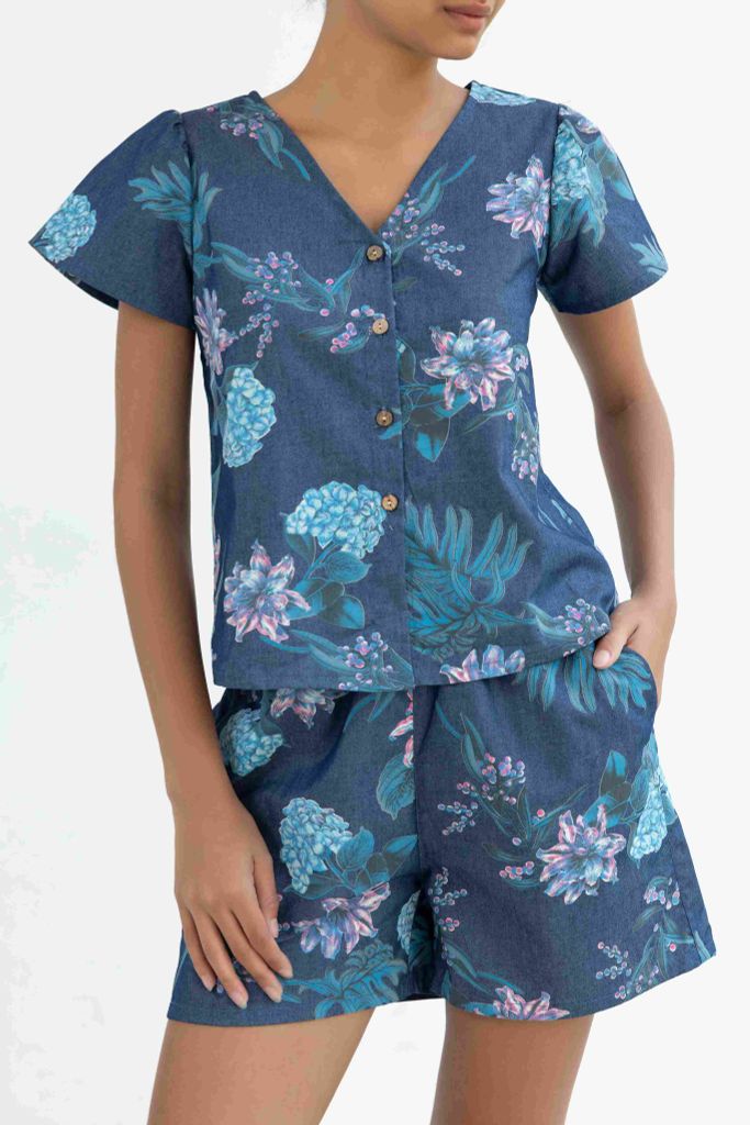 Đồ bộ đùi có tay cổ V hoạ tiết hoa cẩm tú cầu