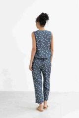 Đồ bộ dài không tay nút gỗ hoa cúc tana