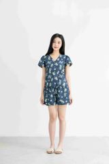 Đồ bộ đùi có tay cổ V hoạ tiết hoa cúc dược