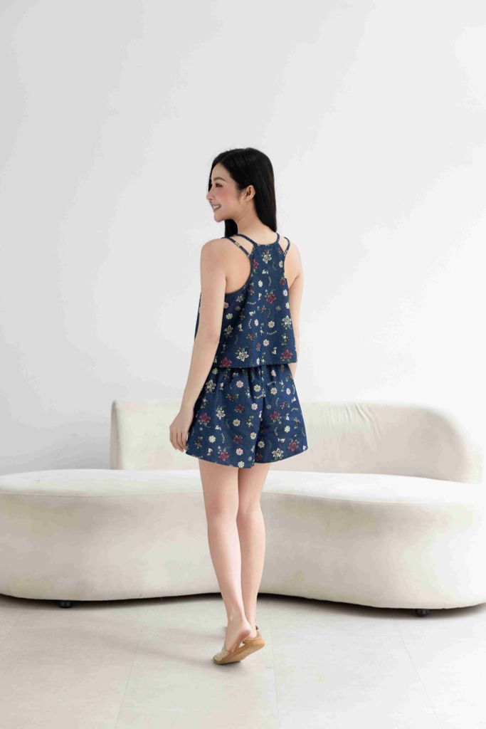 Đồ bộ đùi thiết kế 2 dây hoa lily