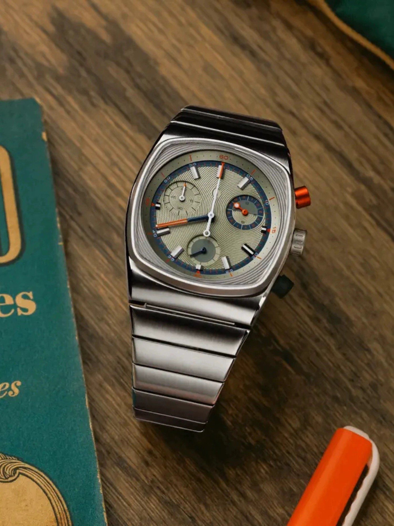 ĐỒNG HỒ CƠ MẶT VUÔNG THỜI TRANG THỂ THAO THƯƠNG HIỆU DICHOS