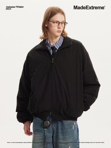 MADEEXTREME®️| ÁO KHOÁC CỔ ĐỨNG DÁNG RỘNG RETRO IN CHỮ COTTON UNISEX MADE 241235