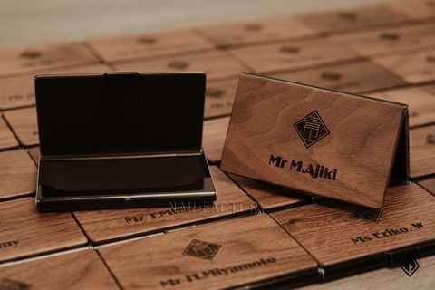 Hộp name card gỗ Walnut | Khắc tên và logo doanh nghiệp theo yêu cầu