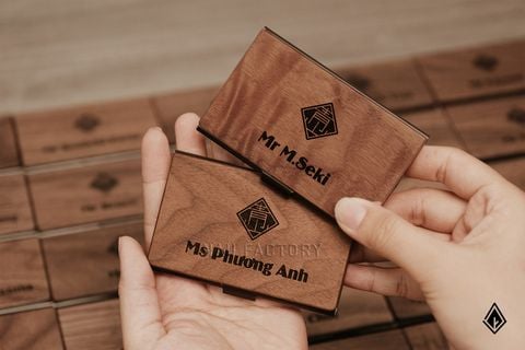 Hộp name card gỗ Walnut | Khắc tên và logo doanh nghiệp theo yêu cầu