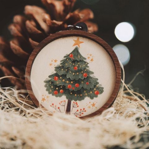 Cây thông rực rỡ