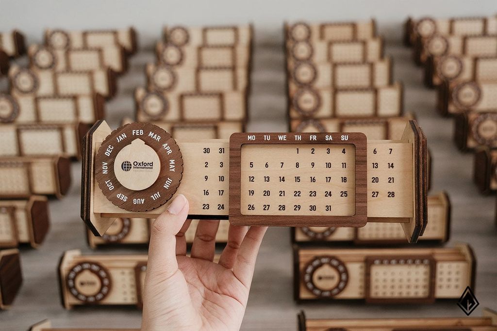 Lịch vạn niên form ngang - In logo theo yêu cầu