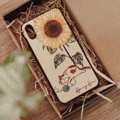 Mèo lười bên hoa hướng dương