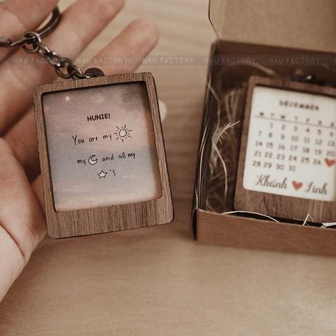 Móc khoá in hình - LỊCH KỶ NIỆM