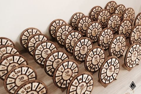 Đồng hồ gỗ la mã Maple | In UV theo yêu cầu