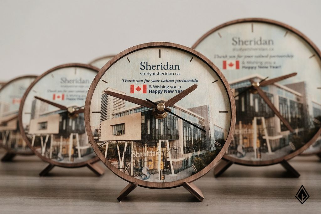 Đồng hồ gỗ để bàn | In hình ảnh toàn mặt theo yêu cầu