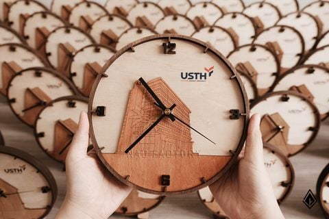 Đồng hồ gỗ custom tòa nhà | Cắt laser và in logo