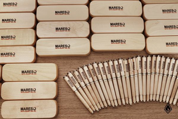 Set bút và hộp bút gỗ Maple | Khắc laser theo yêu cầu