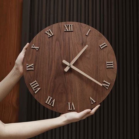 Đồng hồ thuần gỗ Walnut không viền | Số La Mã