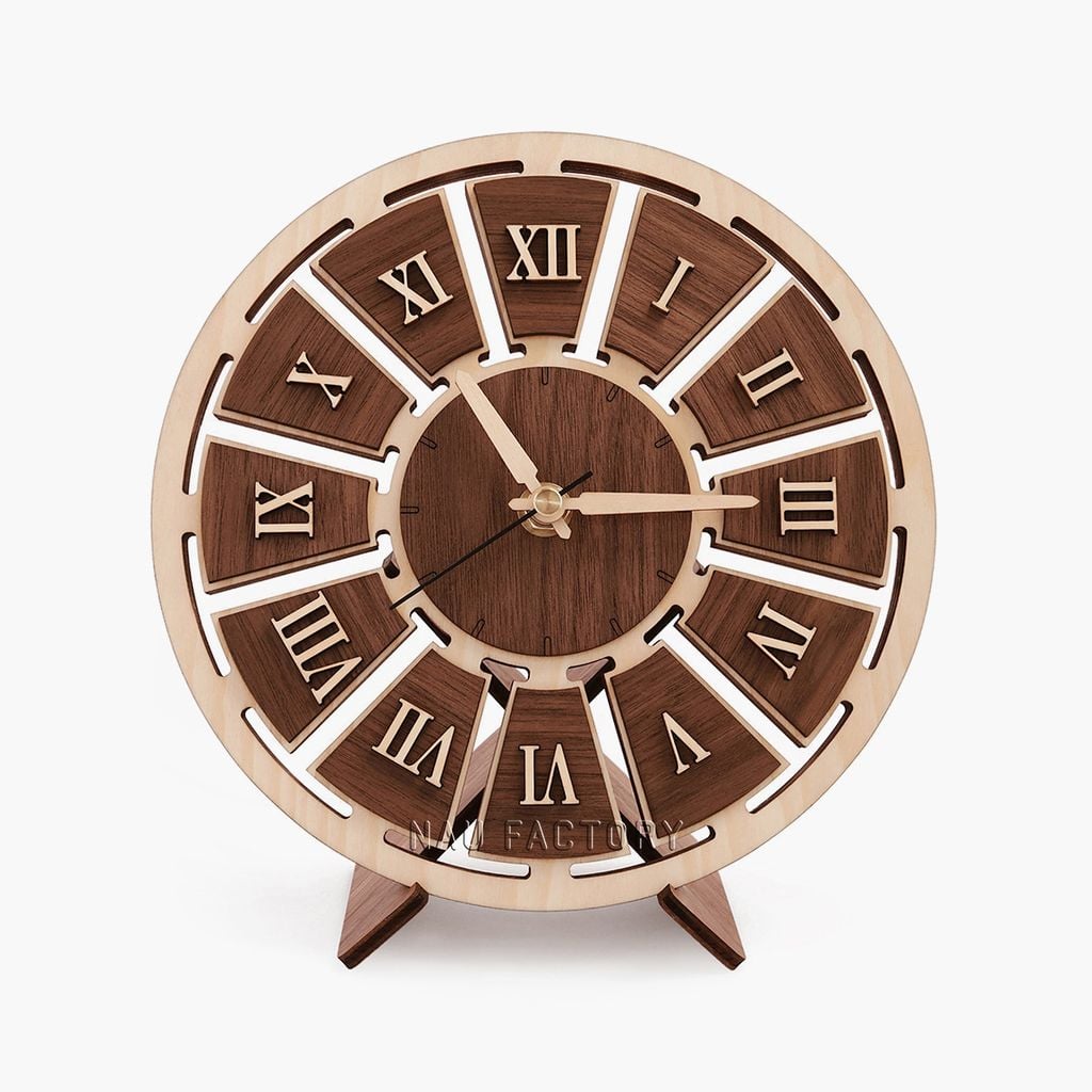 Đồng hồ gỗ để bàn la mã | Walnut