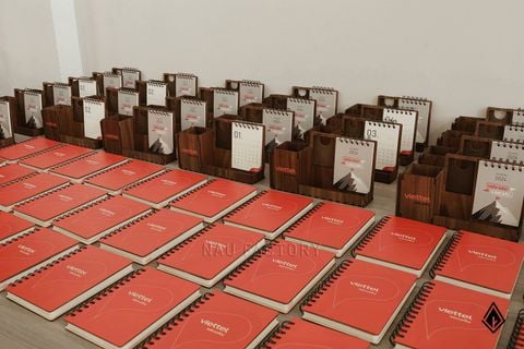 Sổ tay gỗ thiết kế riêng cho doanh nghiệp theo yêu cầu