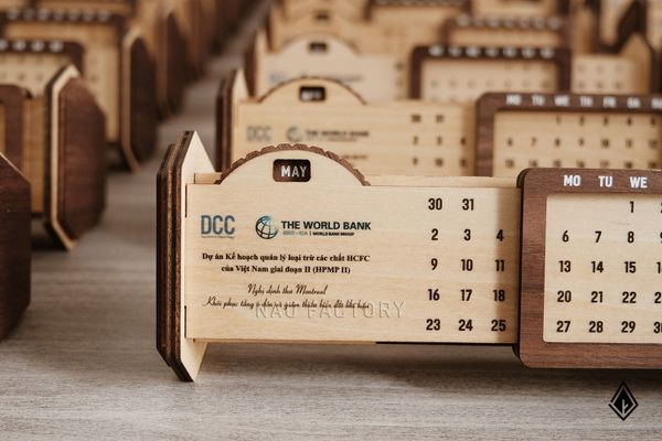 Lịch vạn niên form ngang - In logo/chữ theo yêu cầu