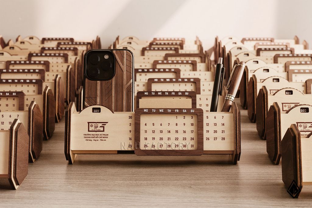 Lịch vạn niên form ngang - In logo/chữ theo yêu cầu