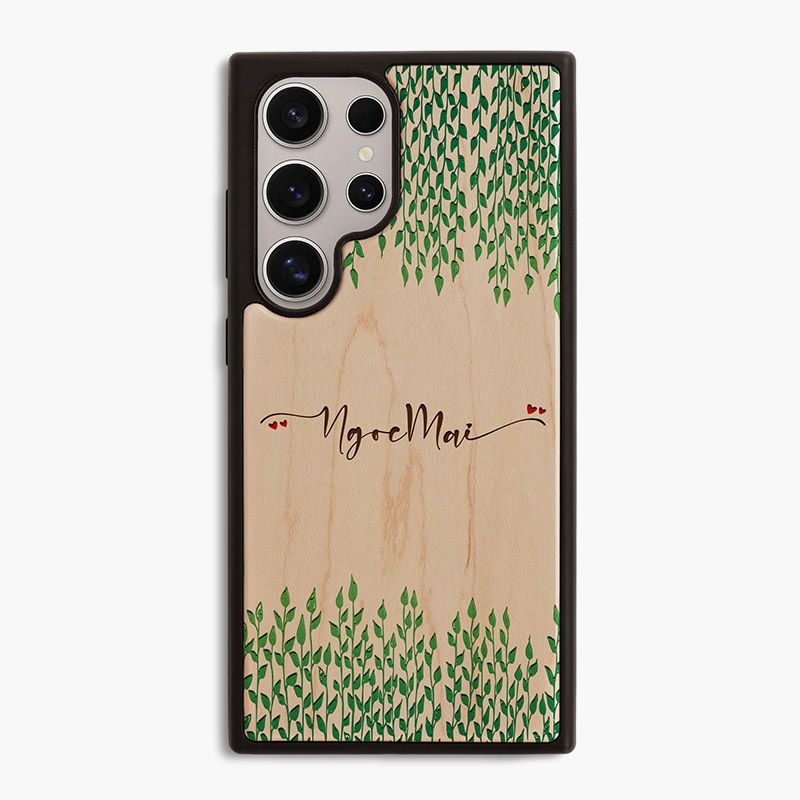 Dây leo xanh khắc tên