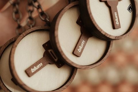 Móc khoá gỗ | Kết hợp in hình và dán nổi 3D