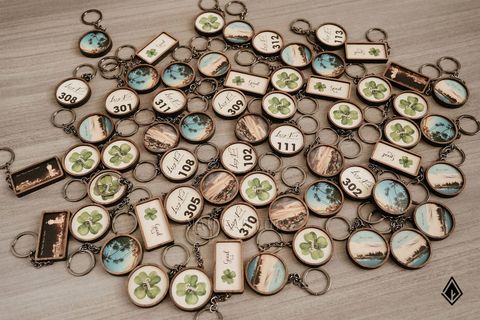 Móc khoá gỗ Cỏ bốn lá in hình theo yêu cầu