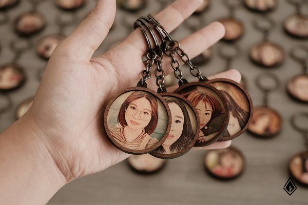 Móc khoá gỗ in ảnh và logo theo yêu cầu
