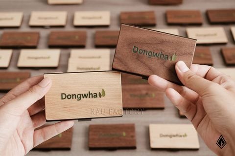 Hộp name card gỗ cao cấp | Khắc logo tô màu thủ công