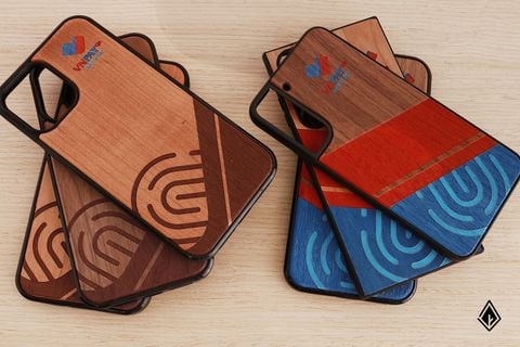 Ốp lưng gỗ khắc logo