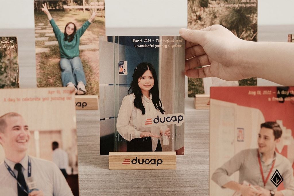 Tranh gỗ để bàn in theo yêu cầu | Đế gỗ Ash nguyên khối