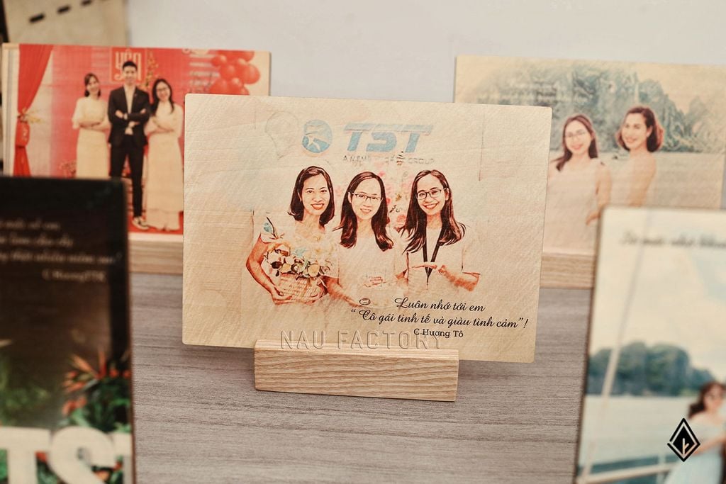 Tranh gỗ để bàn | In lời chúc lên tranh gỗ