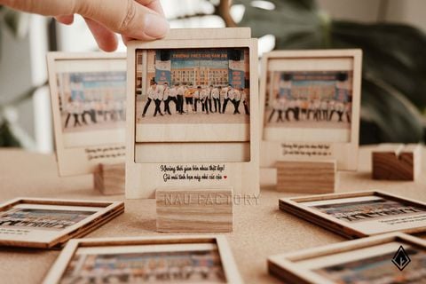 Tranh gỗ mini đế gỗ Ash| In lời chúc lên khung tranh