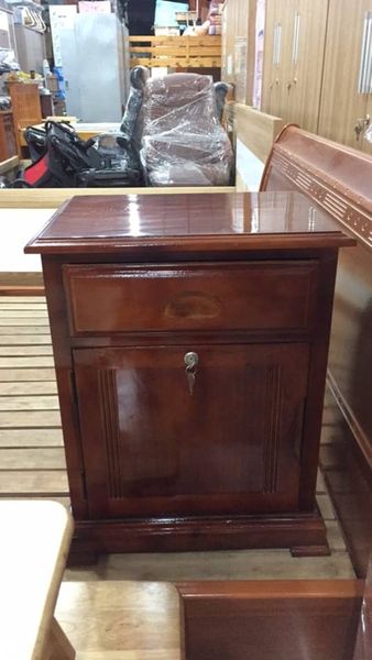  TỦ ĐẦU GIƯỜNG T01 GỖ CAO SU CAO CẤP 