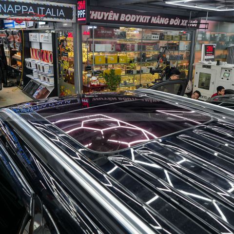 Dán phim PPF TPU Sunroof cách nhiệt cửa sổ trời xe Ford Explorer 2024