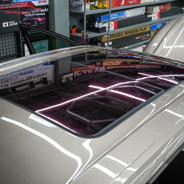 Dán Phim PPF TPU SUNROOF Cách Nhiệt Cửa Sổ Trời Xe Volkswagen Viloran