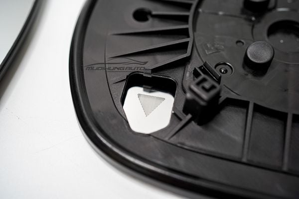 Tròng Sấy Gương Cho Xe Toyota LC200/ Land Cruiser/ Land Cruiser Prado 2016+