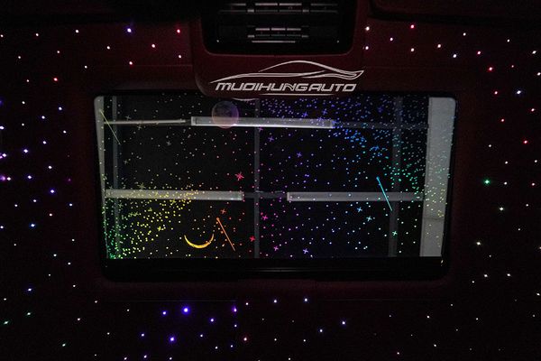 Độ Đèn LED Cửa Sổ Trời Cho Xe Bentley 2009