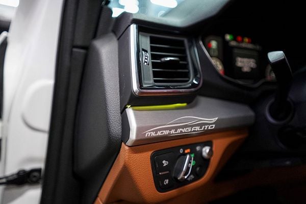 Độ Đèn LED Nội Thất Ma Trận Cho Xe Audi Q5 2022