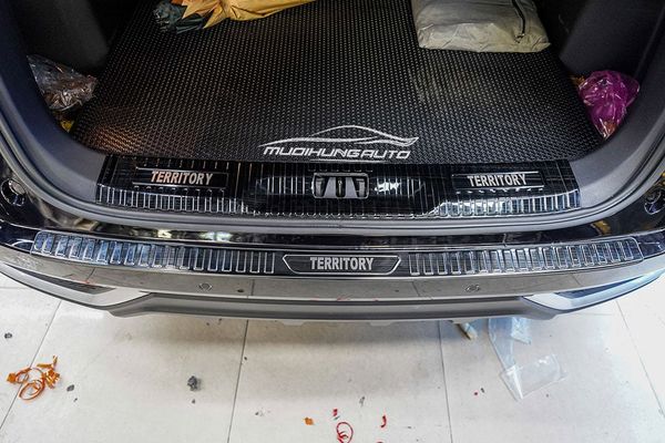 Nẹp Bước Chân Và Nẹp Cốp Chống Trầy Cho Xe Ford Territory 2023