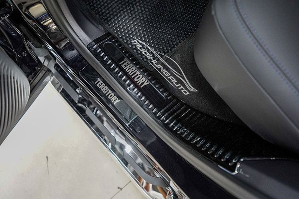 Nẹp Bước Chân Và Nẹp Cốp Chống Trầy Cho Xe Ford Territory 2023