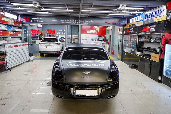 Dán Đổi Màu Kiểu Maybach Cho Xe Bentley 2009