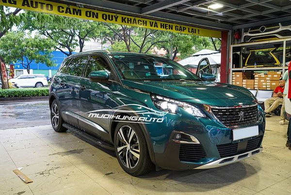 Lắp Nẹp Bước Chân Cho Xe Peugeot 5008 2022