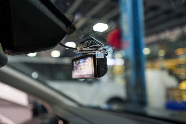 Lắp Camera Hành Trình Trước Vietmap Speedmap M1 Cho Xe Peugeot 5008 2022