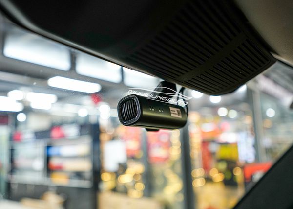 Gắn Camera Hành Trình Vietmap TS-2K Chính Hãng Cho Xe Land Rover Defender