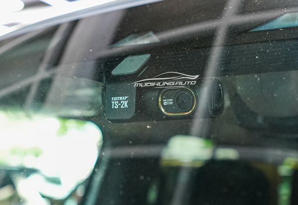 Gắn Camera Hành Trình Vietmap TS-2K Chính Hãng Cho Xe Land Rover Defender