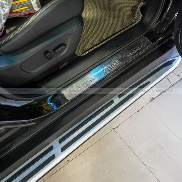 Bệ Bước Chân Nissan X-Trail 2017