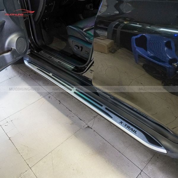 Bệ Bước Chân Nissan X-Trail 2017