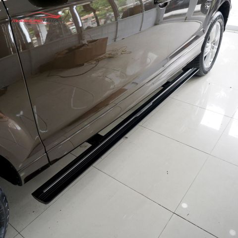 Bậc dẫm điện tự động Audi Q7 2018