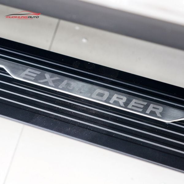 Bệ Bước Điện Ford Explorer 2018