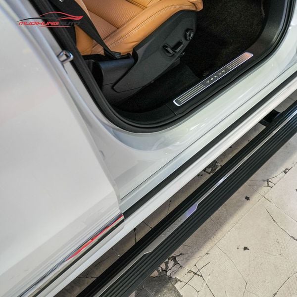 Bệ Bước Điện Volvo XC90 2023