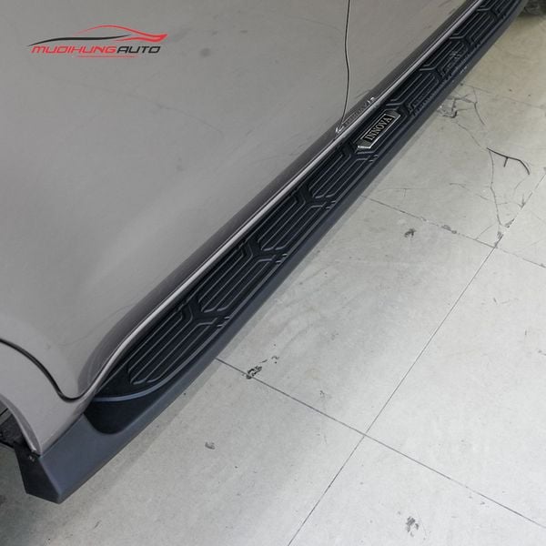 Bệ Bước Chân Toyota Innova 2019
