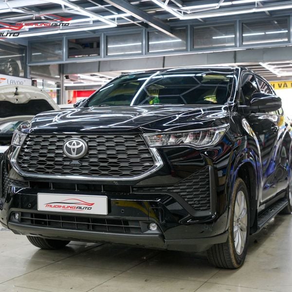 Bệ Bước Chân Toyota Innova Cross 2024